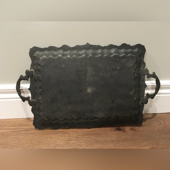 Vintage metal tray - 11” x 15” - Picture 3 of 3